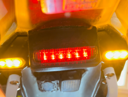 Video showing the signals flashing trail as well as the brake light flashing